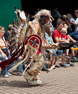 Indianertänze mit Robert Crazy Eagle