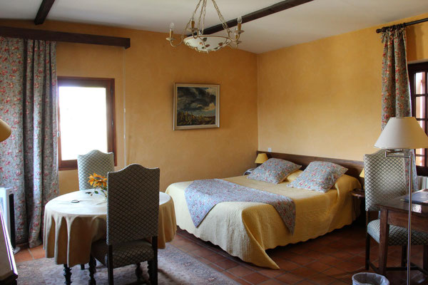 Vaison-la-Romaine, Oberstadt, Hotel Le Beffroi, Zimmer