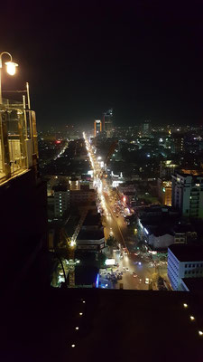 Phnom Penh Tower, Eclipse Skybar