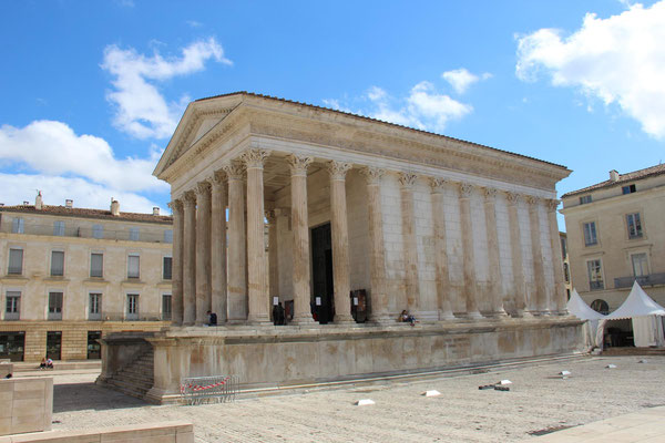 Nîmes, Maison Carrée