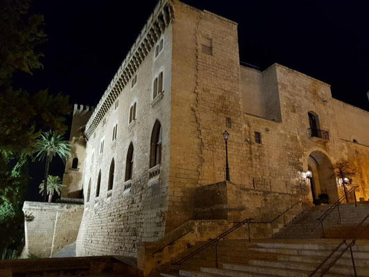 Almudaina Palast bei Nacht, Palma, Mallorca