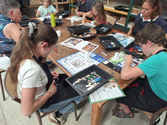 atelier journée découverte mosaïque adultes et enfants