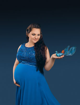 babybauch-schwangerschaft-augsburg-fotostudio-diamond-deluxe.jpg