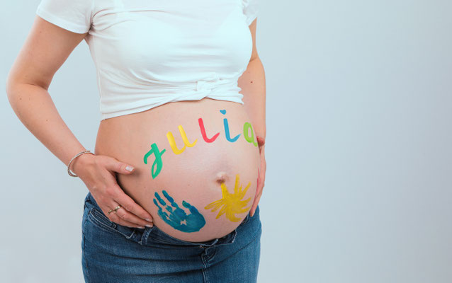 babybauch-schwangerschaft-augsburg-fotostudio-diamond-deluxe.jpg
