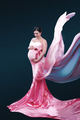 babybauch-schwangerschaft-augsburg-fotostudio-diamond-deluxe.jpg