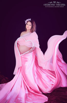 babybauch-schwangerschaft-augsburg-fotostudio-diamond-deluxe.jpg