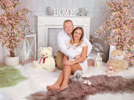 babybauch-schwangerschaft-augsburg-fotostudio-diamond-deluxe.jpg