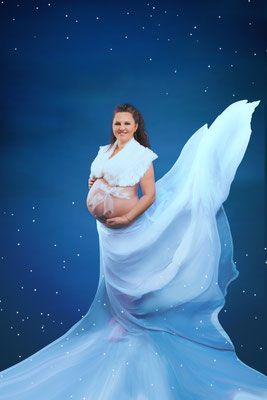 babybauch-schwangerschaft-augsburg-fotostudio-diamond-deluxe.jpg