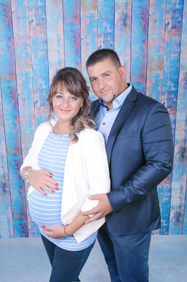 babybauch-schwangerschaft-augsburg-fotostudio-diamond-deluxe.jpg