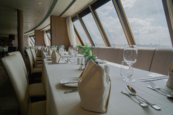 Eines der drei Hauptrestaurants auf der VASCO DA GAMA: Das Waterfront 