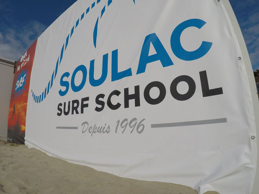 Depuis 1996, l'école de surf de Soulac sur Mer, en Gironde, Aquitaine, France