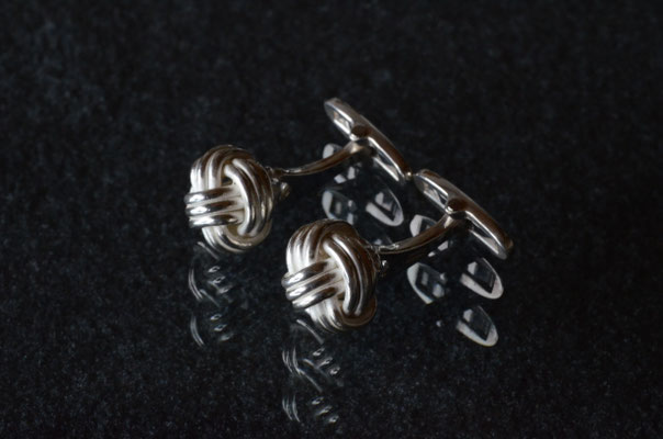 Cuffs #1 .                      Material : silver 925 / Size : 14mm × 14mm