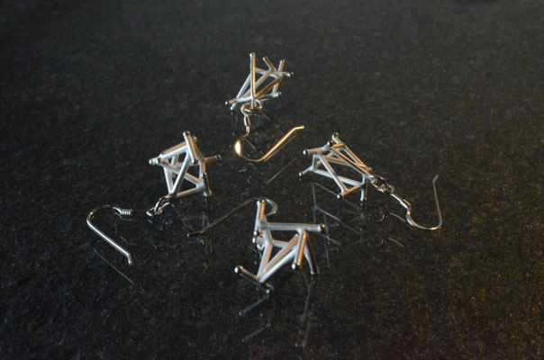 Pierce #1 .                      Material : silver 925 / Size : 25mm × 20mm