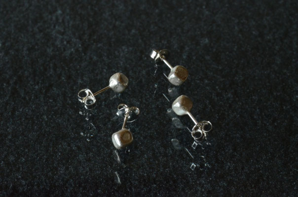 Pierce #5 .                      Material : silver 925 / Size : 5mm × 5mm