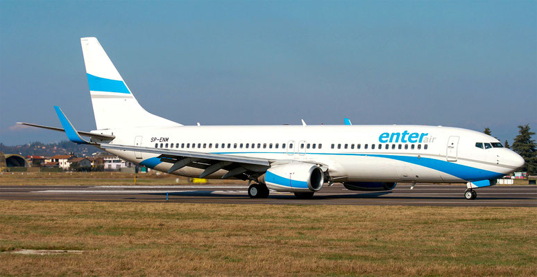 SP-ENM Boeing 737-8CX 32367 1253 cfm56-7B26  Enter Air (Macquarie AirFinance) 2003