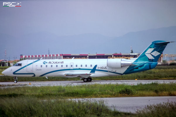 I-ADJC Canadair CRJ-200 7494 CF34-3B1 Air Dolomiti 2001 © Archivio Piti Spotter Club Verona