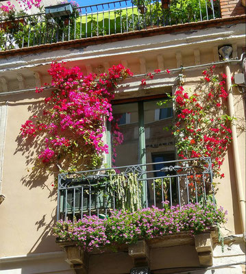 Geheimnisvoller Balkon in Taormina, Ost-Sizilien