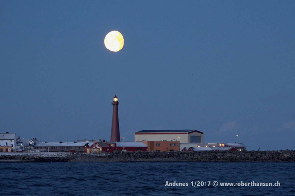 Der Leuchtturm von Andenes - 1/2017 © Robert Hansen