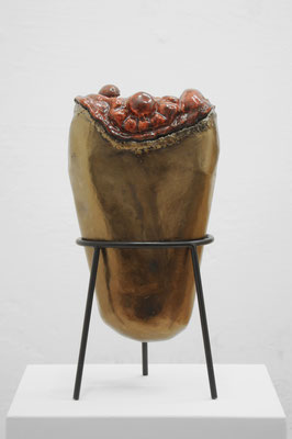 Andreas Jonak, 2021, "Egg" (a), Steel, Ceramic, 50 cm