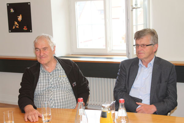 Johannes Angele, Mitglied und Übersetzer mit Bürgermeister Leonhard Heine, Steinhausen