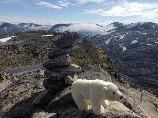 Ole ist in Norwegen auf den Berg Dalsnibba geklettert