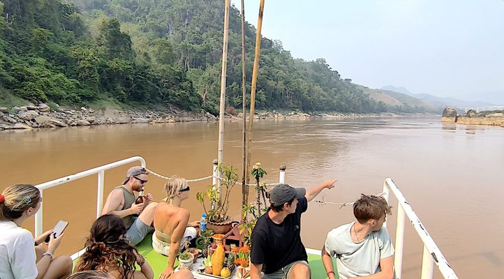 Mekong Slow Boat to Luang Prabang (photo by Gabriele Ferrando - LA MIA ASIA)