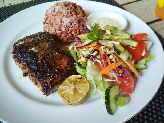 Dove mangiare a Amed Bali. The Grill Restaurant and Bar
