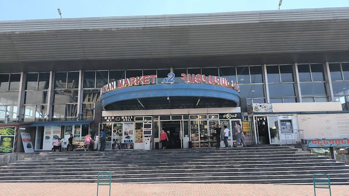 GUM MARKET di Yerevan (photo by Gabriele Ferrando - LA MIA ASIA)