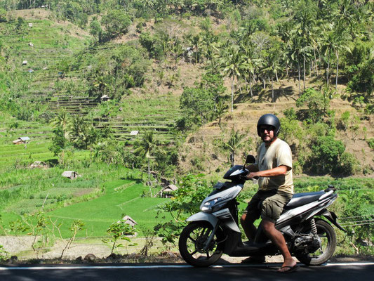 In scooter a BALI
