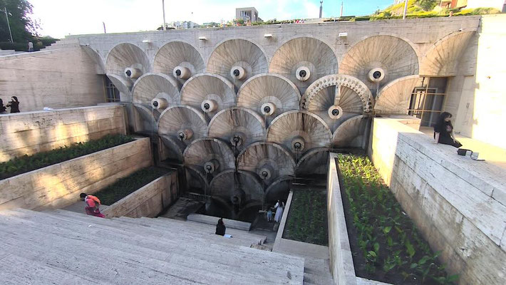 Cascade Complex a Yerevan (photo by Gabriele Ferrando - LA MIA ASIA)