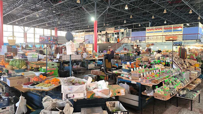 GUM MARKET di Yerevan (photo by Gabriele Ferrando - LA MIA ASIA)