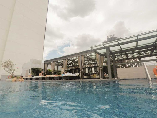 Rooftop Swimming Pool - Hotel Stripes Kuala Lumpur (Photo by Gabriele Ferrando - LA MIA ASIA)
