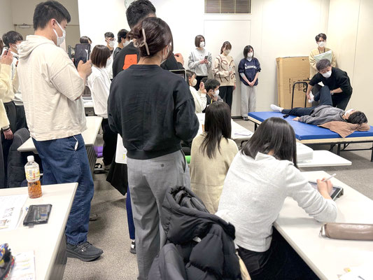 リハビリ　セミナー　勉強会　おすすめ　股関節　湯田先生　講習会風景６