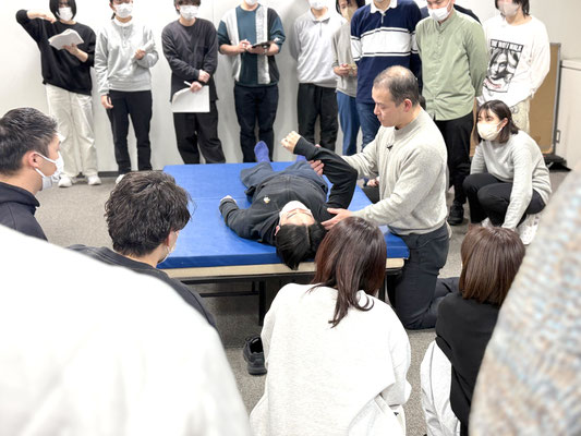 リハビリ　セミナー　勉強会　おすすめ　肩関節　千葉先生　講習会風景４