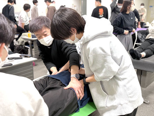 リハビリ　セミナー　勉強会　おすすめ　股関節　湯田先生　講習会風景４