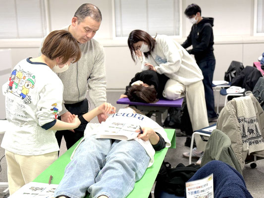 リハビリ　セミナー　勉強会　おすすめ　肩関節　千葉先生　講習会風景６
