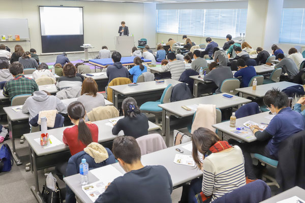 セミナー風景　脳卒中片麻痺者に対する上肢機能アプローチ１