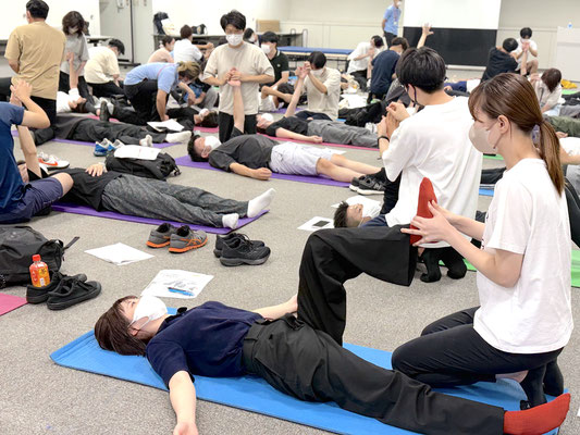 セミナー風景　PT OT 勉強会　ハンドリング　出口雅大　４