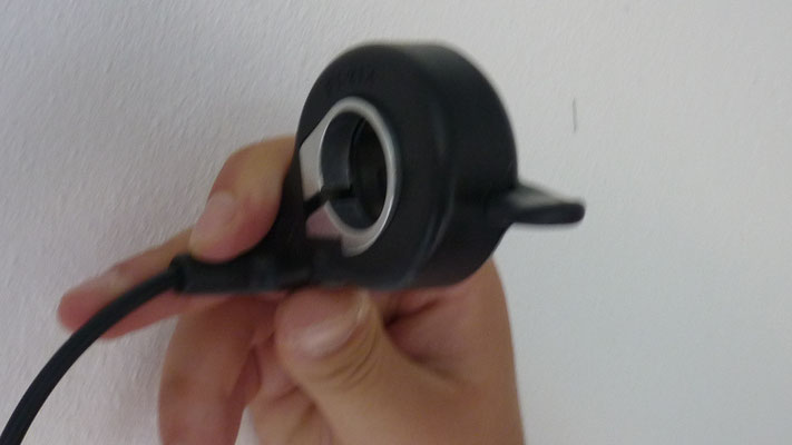 Giusto manubrio DIA 20-22mm sinistro e destro per bici da scooter elettrica Acceleratore pollice Suuonee Giusto manubrio DIA 20-22mm sinistro e destro per bici da scooter elettrica Acceleratore pollice Suuonee