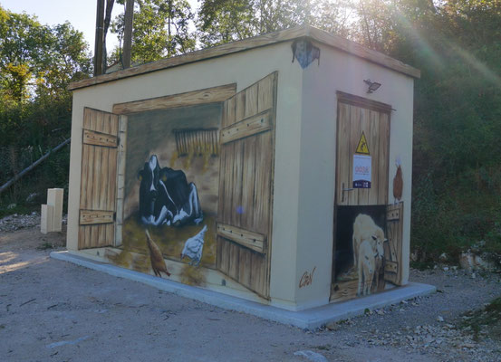 Photo d'une fresque street art sur traansformateur par Coron thibaud
