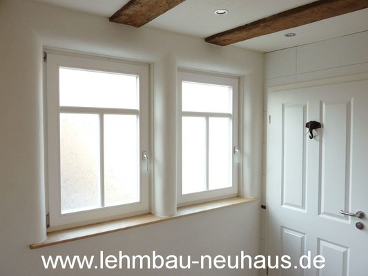 Lehmputz im Bad, Feinputz, Fensterlaibung rund, Wandheizung - 63526 Erlensee