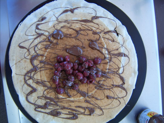 Crêpe mit Sauerkirschen und Nutella