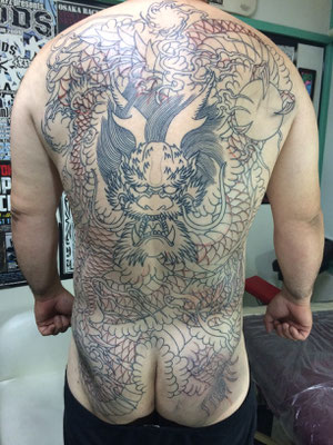 正面龍 - 大阪 難波 日本橋 刺青 TATTOO Three W Four Graphics 正面龍 - 大阪 難波 日本橋 刺青 TATTOO Three W Four Graphics