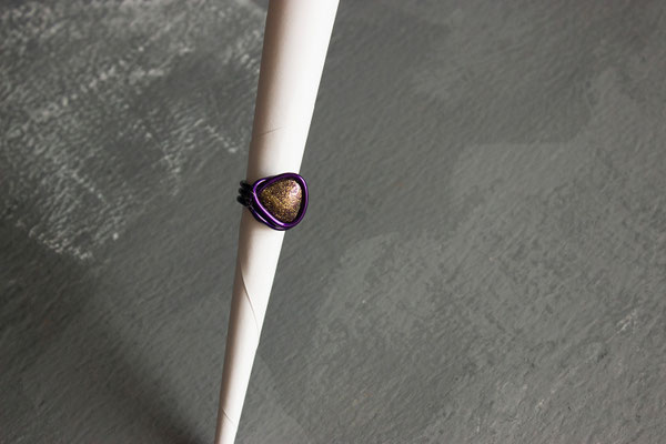 Alu-Draht lila, Modelliermasse mit Goldglitter