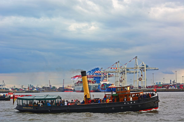 ELBE 3 zur Parade Hamburger Traditionsschiffe am 23.08.2014