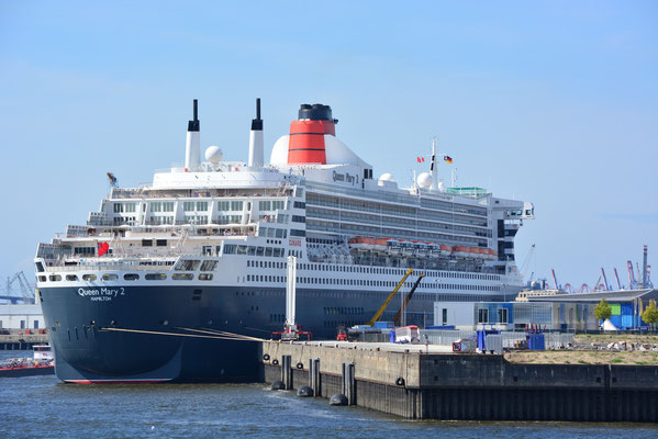 Queen Mary 2 am HCC HafenCity am 24.08.2013