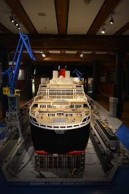 IMMH (Modell der "Queen Mary 2" aus ca. 780.000 LEGO-Teilen) am 24.02.2013