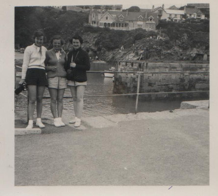 1948 Joan with Pam Reed and another in Monte Carlo