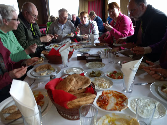 Lunch at bedouin style restaurant