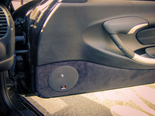 Porsche Boxster intégration haut-parleurs Focal